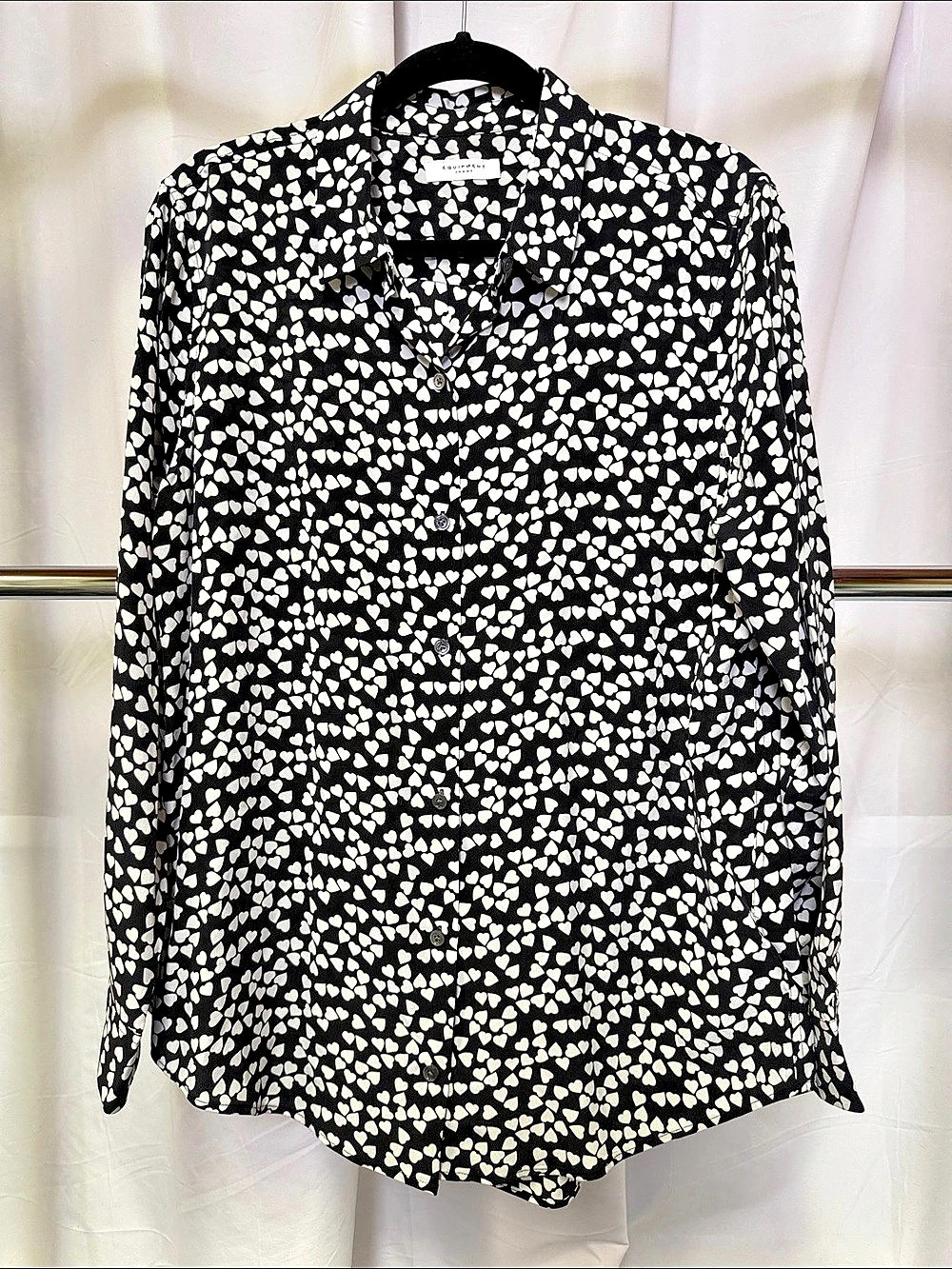 Equipment womens Essential Heart Print Silk Button Down shirt XL